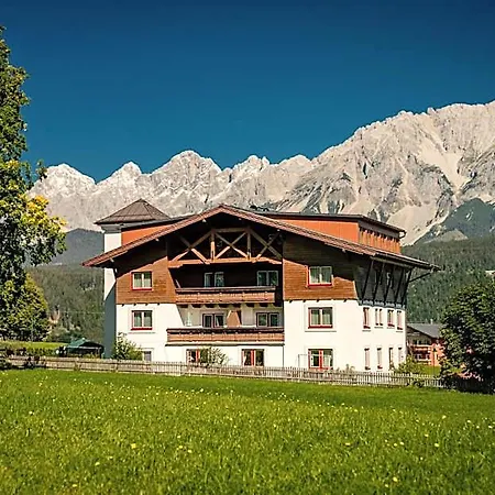 Apartahotel Dachsteinblick 4*